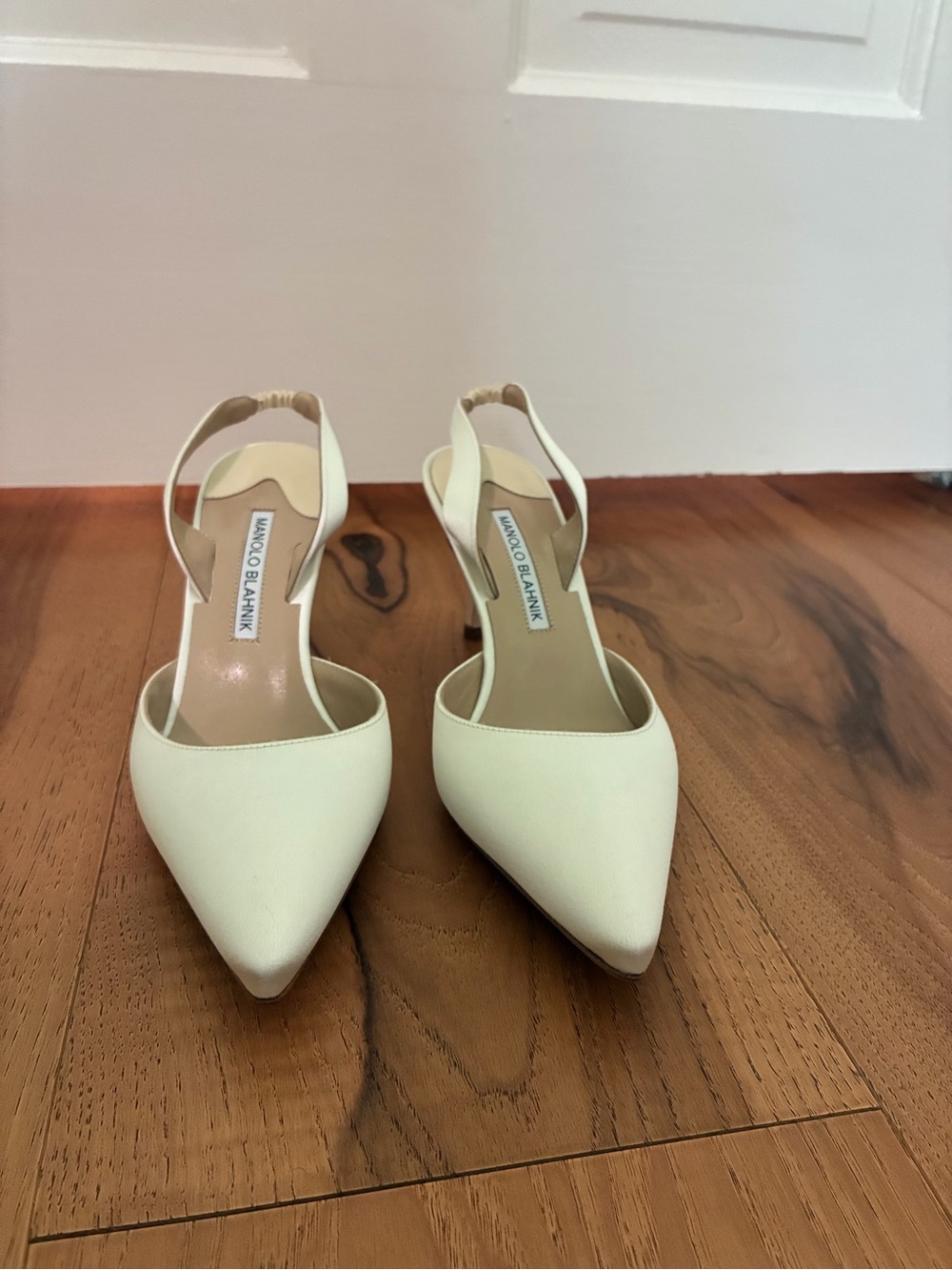 Manolo Blahnik White Pointed-Toe Slingback Pumps - Picture 7 of 8